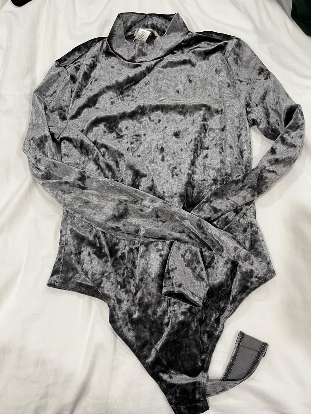 H&M womens Velvet Long-Sleeve Turtleneck Bodysuit - Gray size M NWT